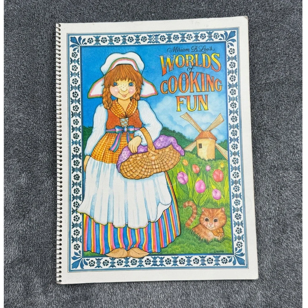 Miriam Loo Worlds of Cooking‎ Fun Cookbook for Children 1981 Vintage Current Inc